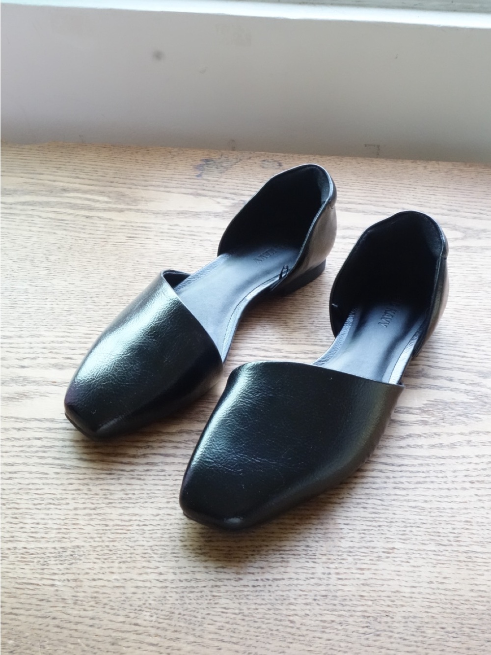 Black Pointed Square Toe Ballet Flats